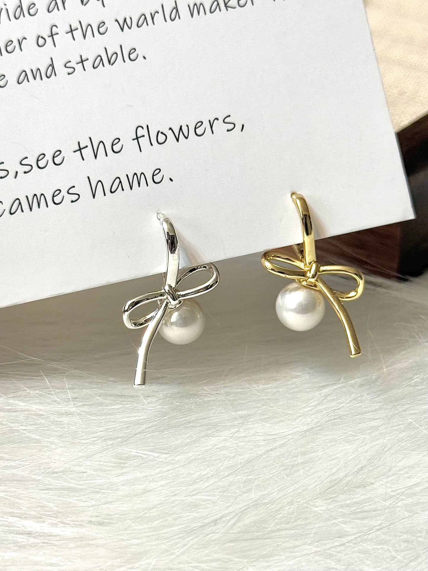 Bow Pearl Earrings