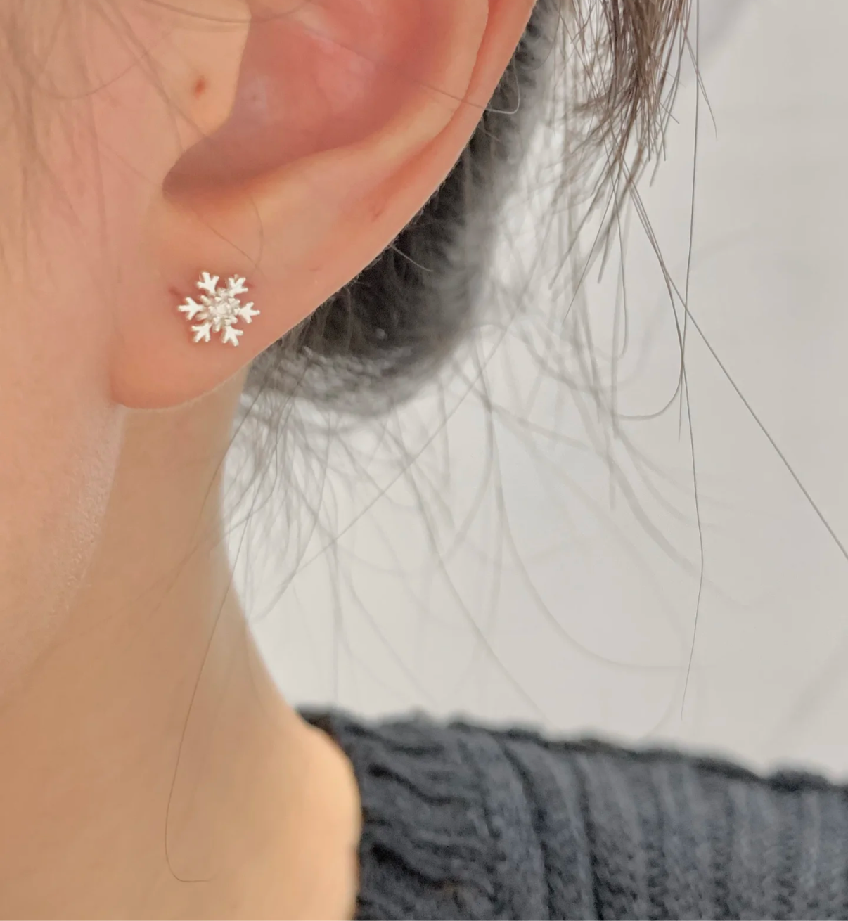 Snowflake earrings