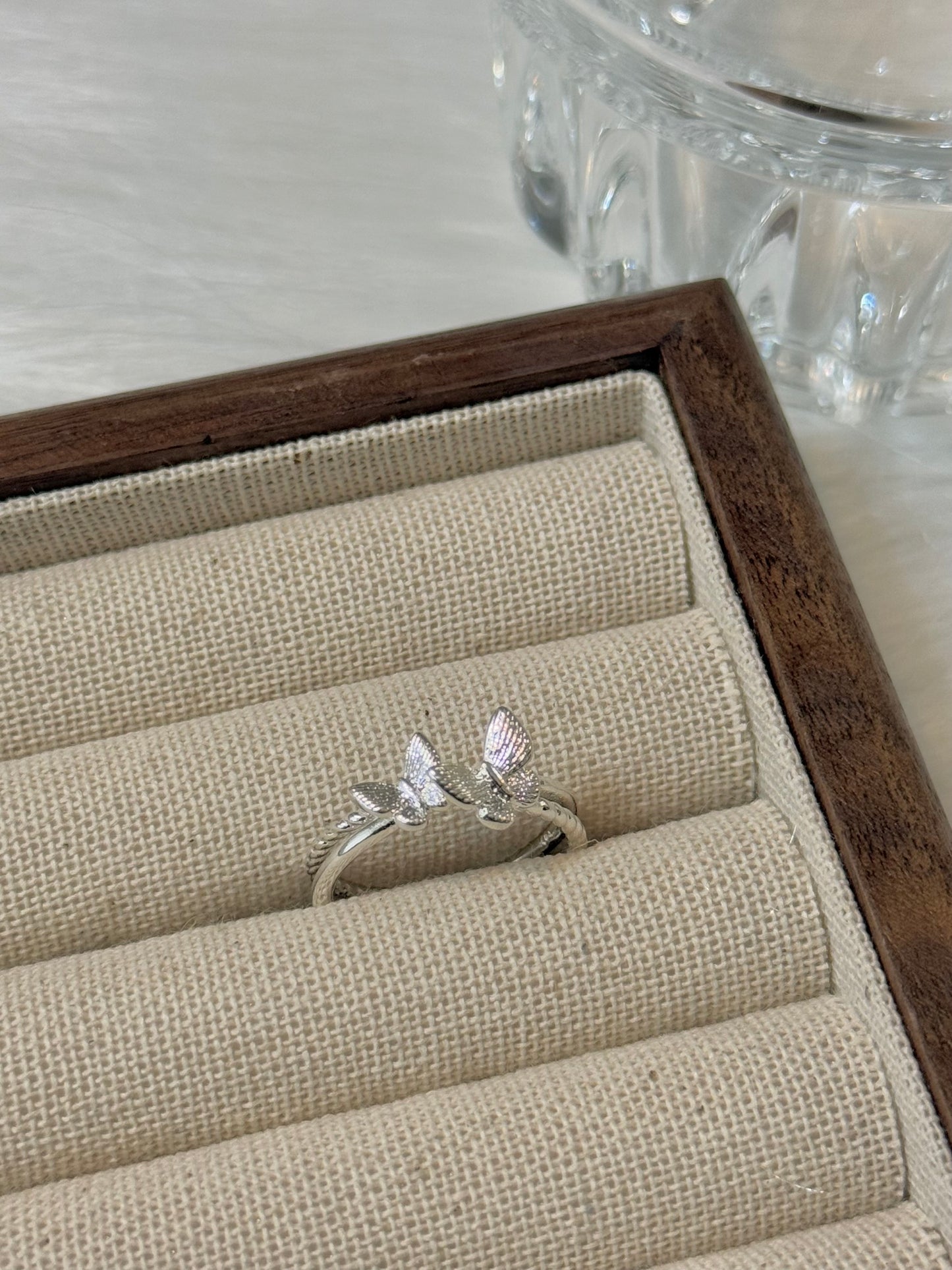 Double butterflies ring
