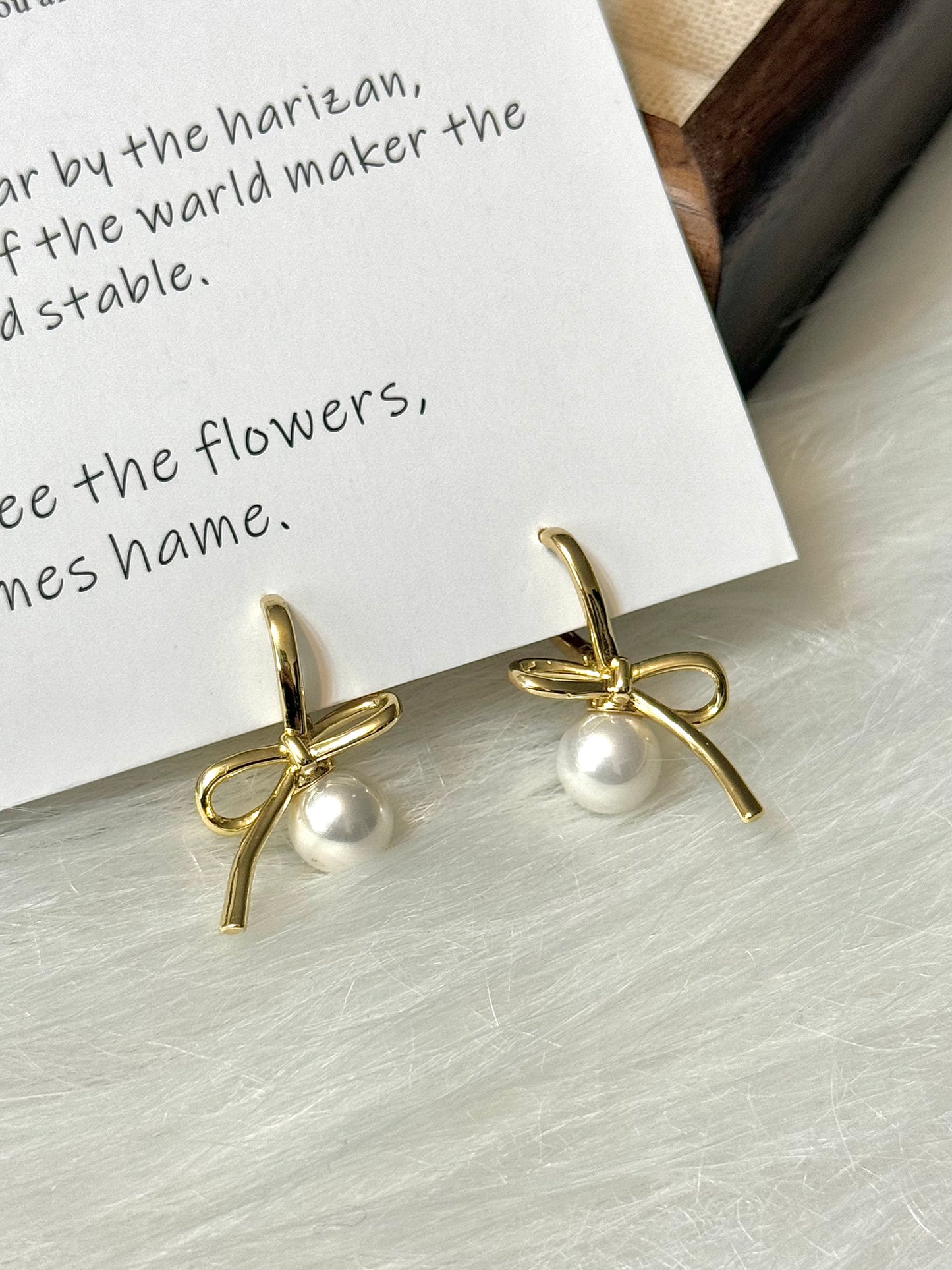 Bow Pearl Earrings