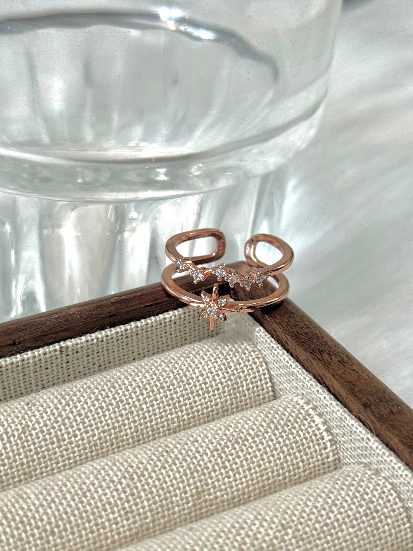 Unicursal hexagram rings