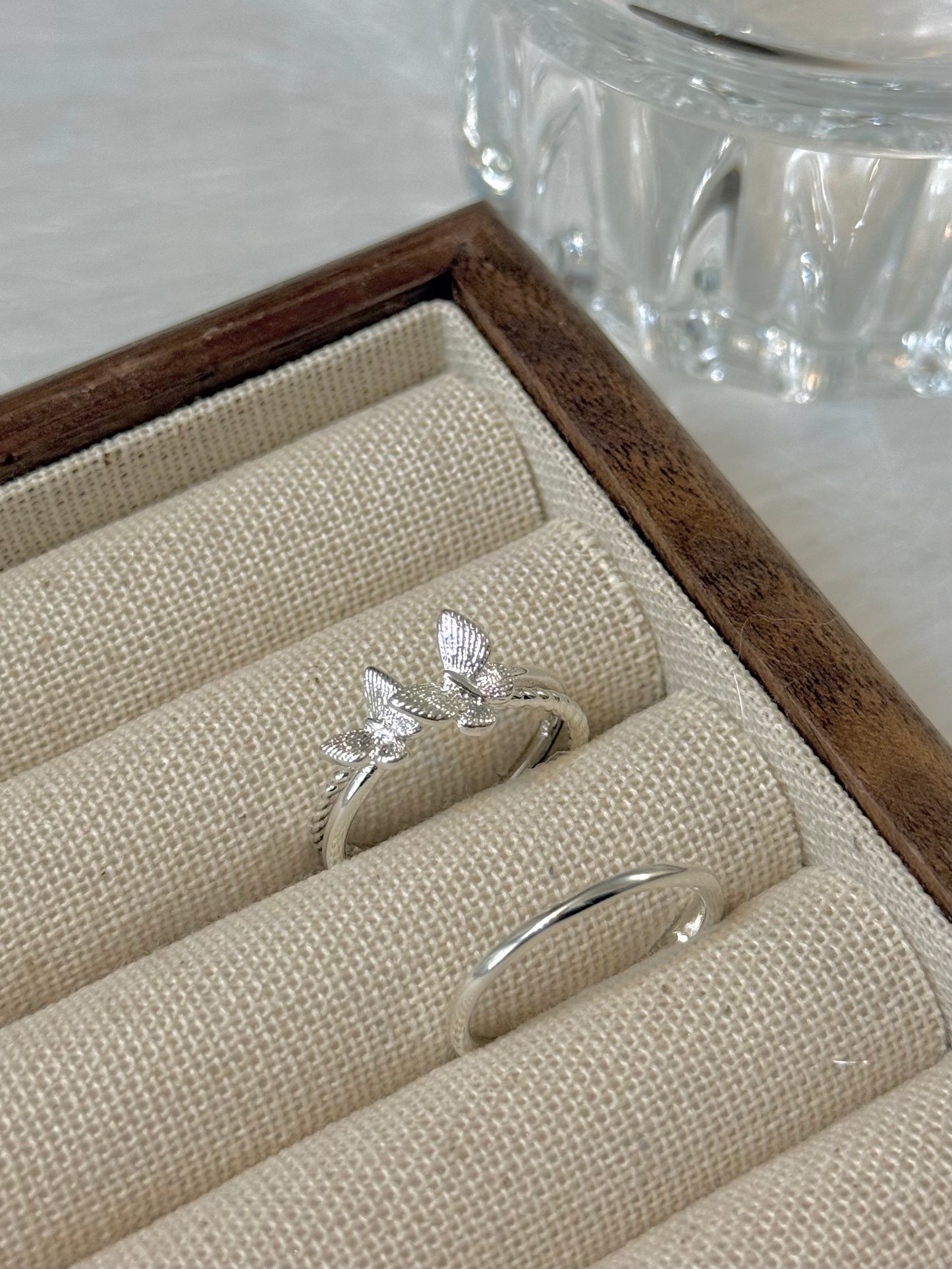 Double butterflies ring