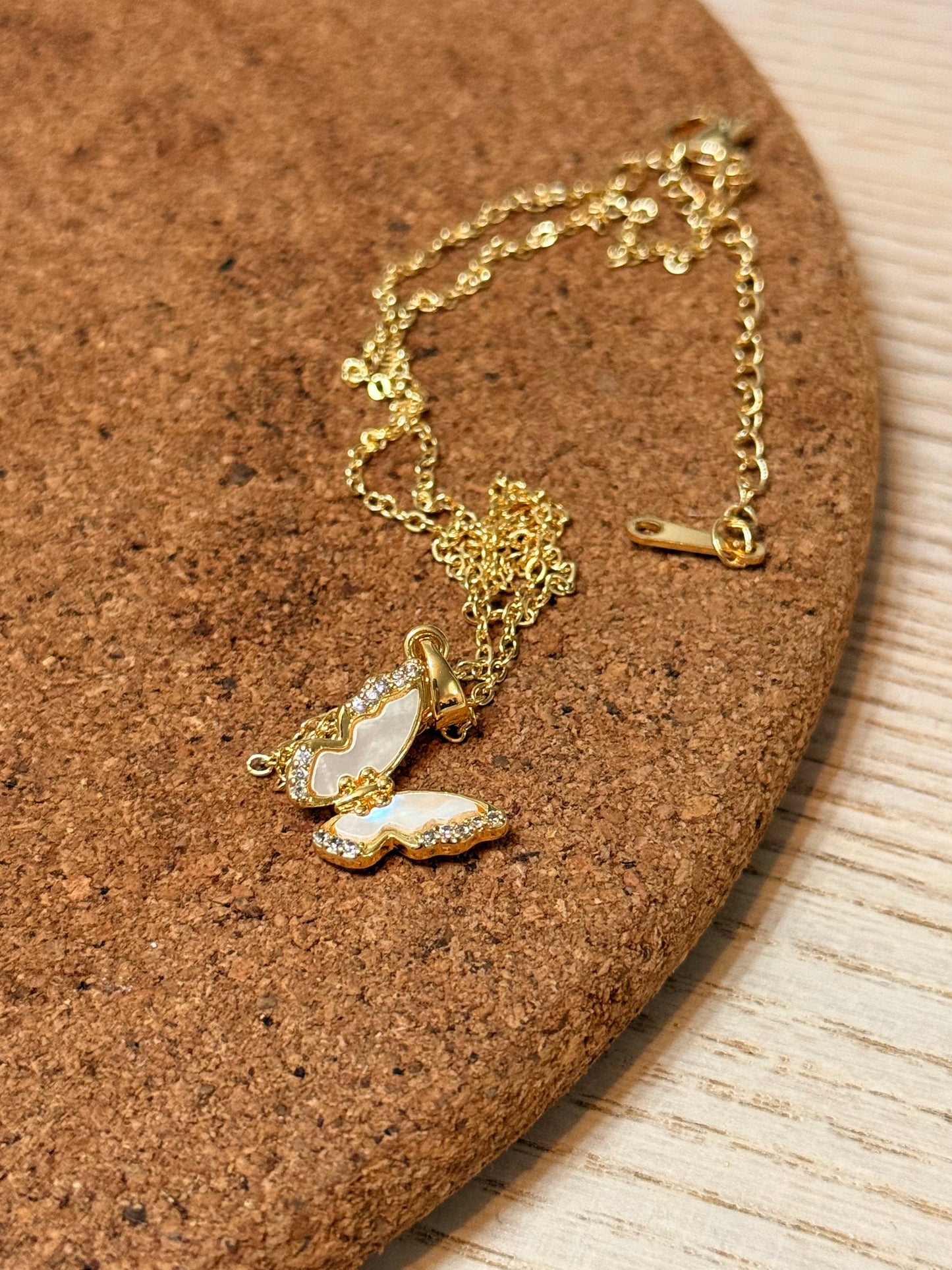 Light gold butterfly mother-of-pearl necklace