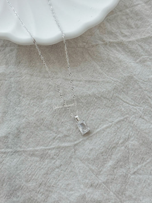 𝟗𝟐𝟓 𝓖𝓵𝓪𝓼𝓼 𝓓𝓸𝓸𝓻 𝓷𝓮𝓬𝓴𝓵𝓪𝓬𝓮