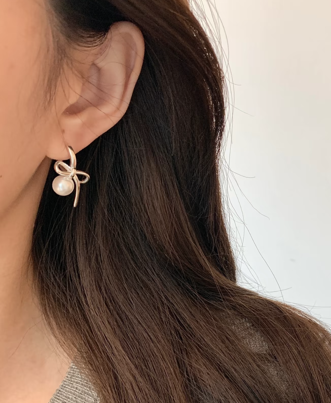 Bow Pearl Earrings