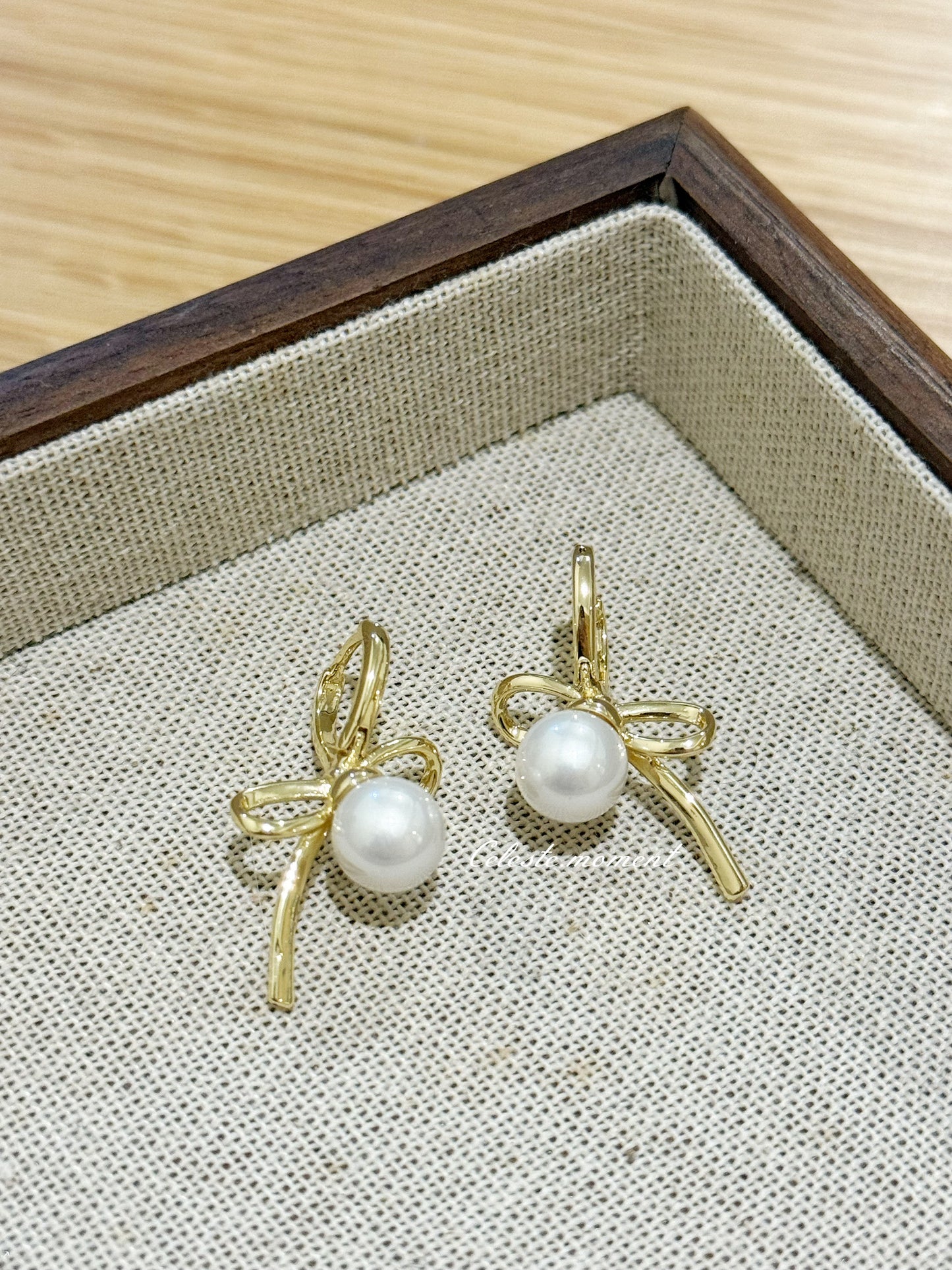 Bow Pearl Earrings